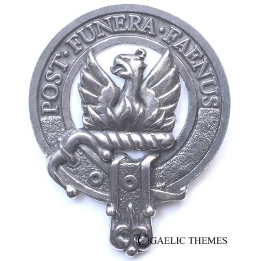 <br>Clan Mow Crest Cap Badge