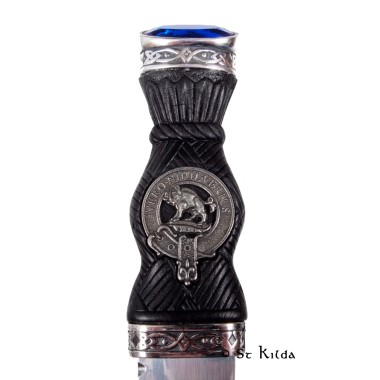 Sgian Dubh - <br>Clan Weir Crest