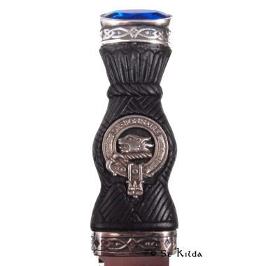 Sgian Dubh - <br>Clan Bethune Crest