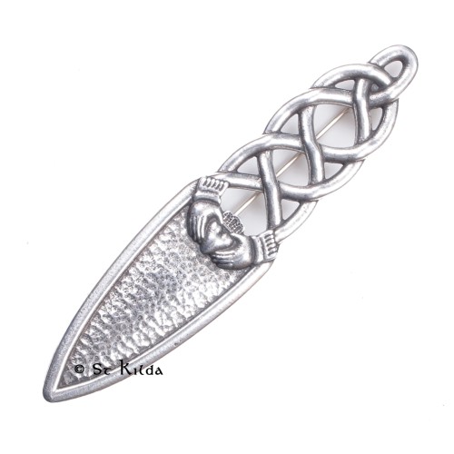 Kilt Pin Claddagh Twist