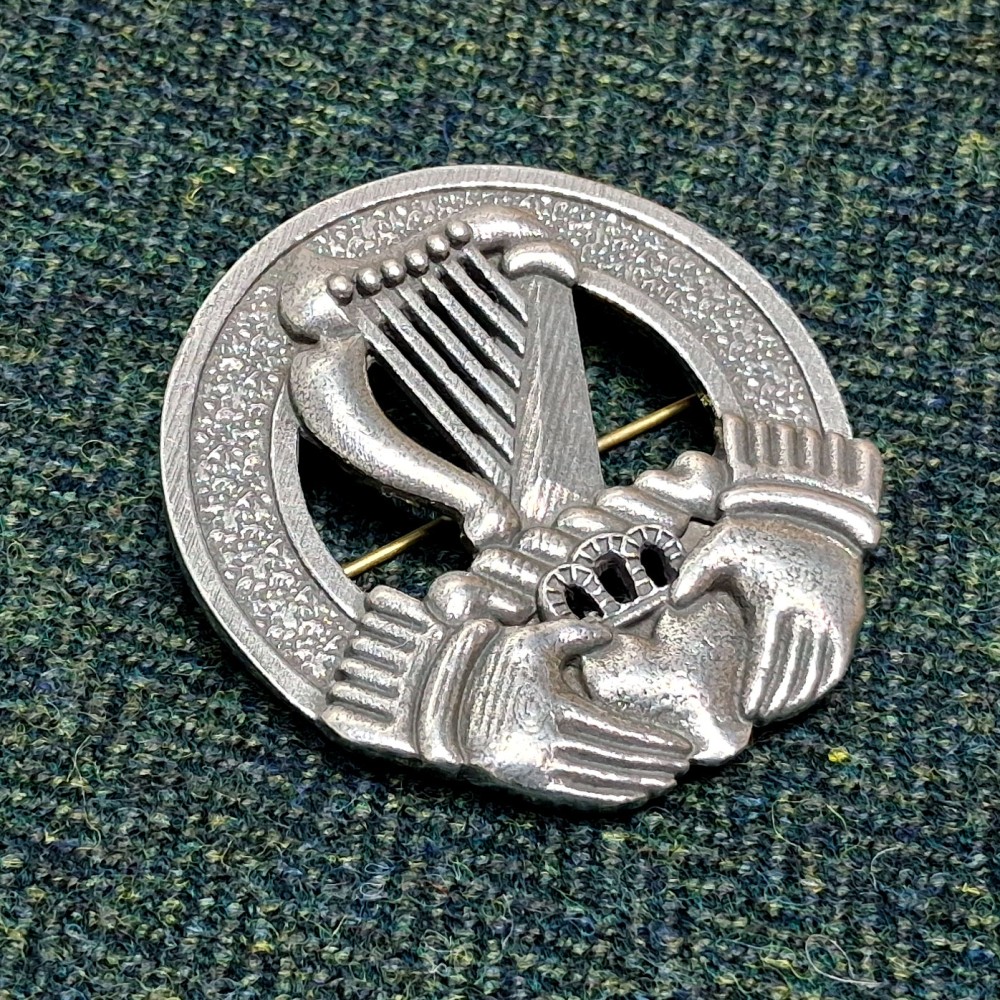 Cap Badge Irish Harp
