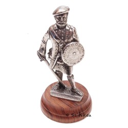 Pipercraft Highland Clansman Figurine 