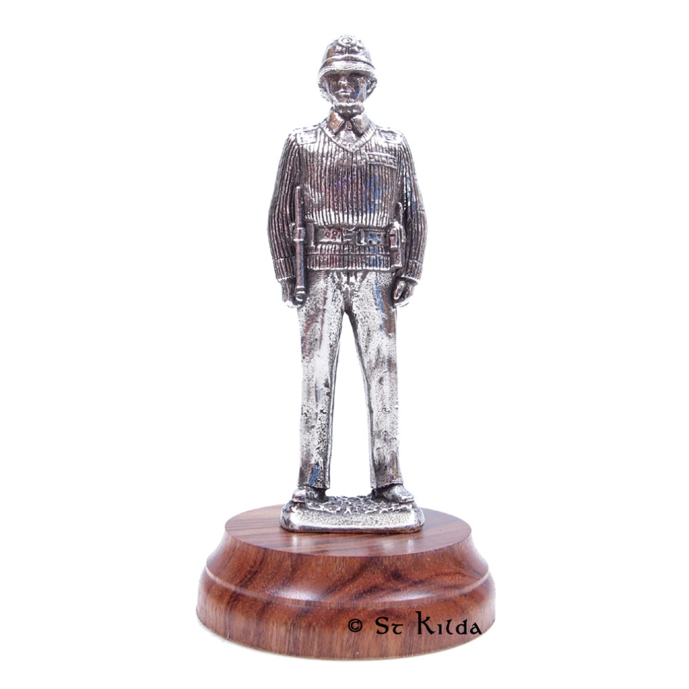 Pipercraft English & Welsh Police Officer Figurine 
