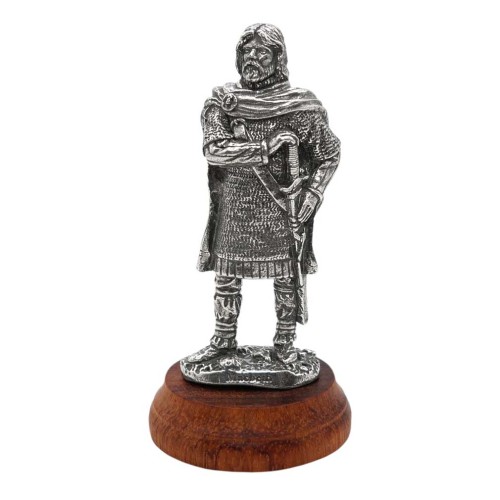 Pipercraft Macbeth Figurine 