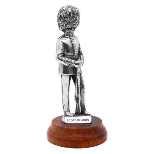 Pipercraft Scots Guard Figurine