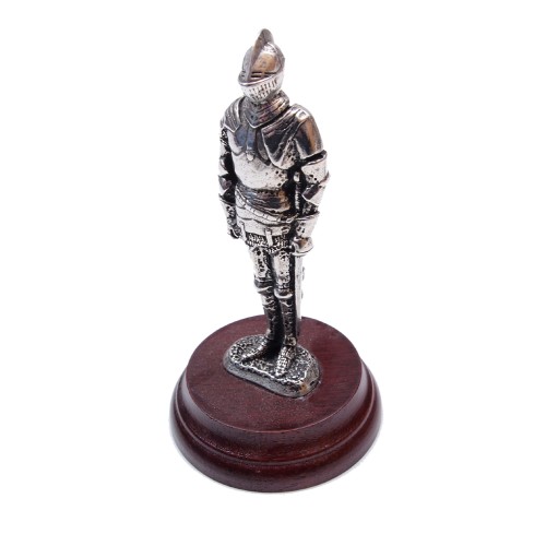 Pipercraft Knight in Armour Figurine 