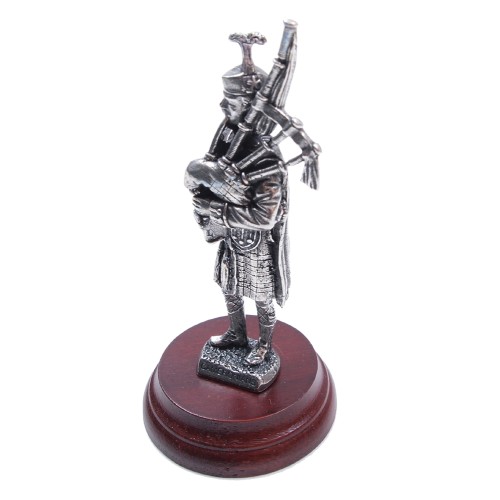 Pipercraft Cameronians Piper Figurine 
