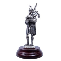 Pipercraft Gordon Highlanders Piper Figurine 