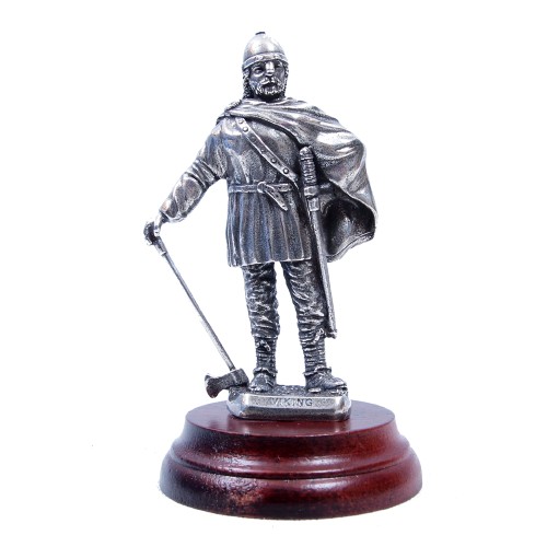 Pipercraft Viking Chieftan Figurine 