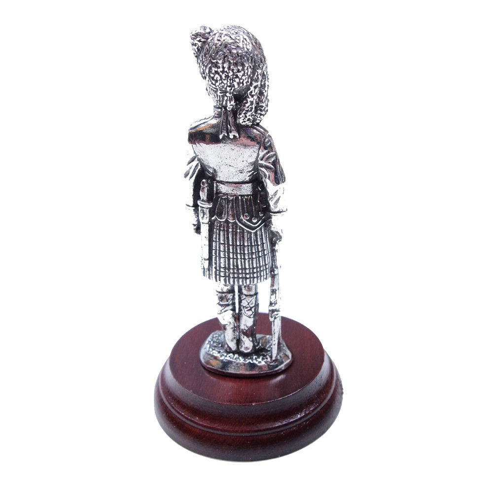 Pipercraft Black Watch Highlander Figurine 