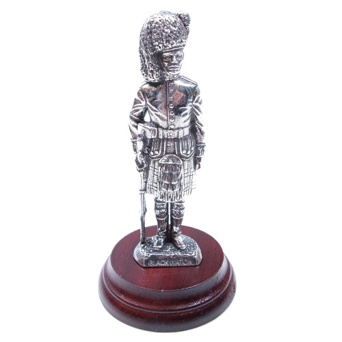Pipercraft Black Watch Highlander Figurine 