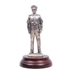 Pipercraft Scottish Police Officer Figurine 