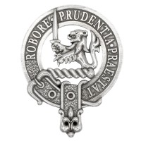 <br>Clan Young Crest Cap Badge