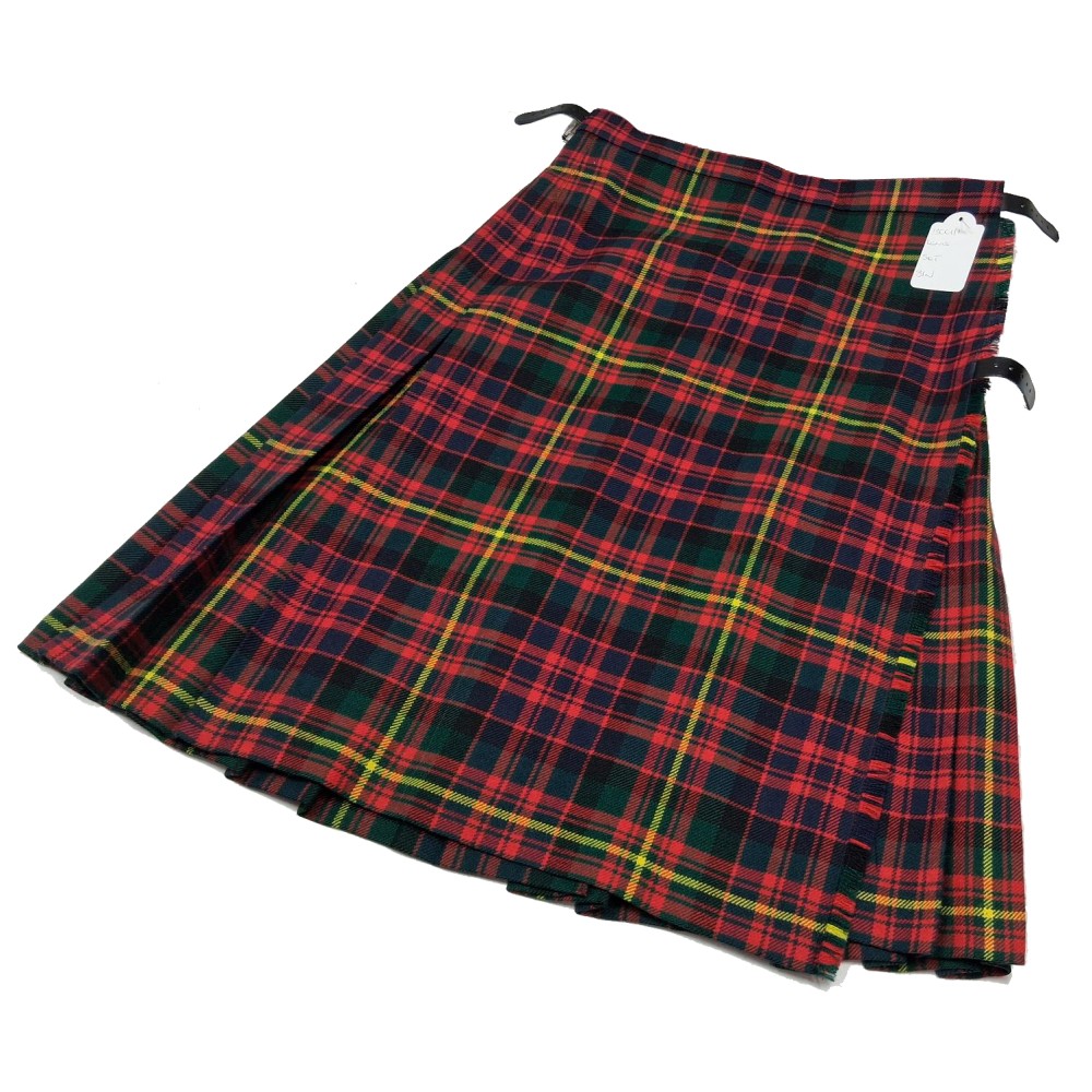 Carnegie Modern Kilted Skirt - W:31 H:40 L:28